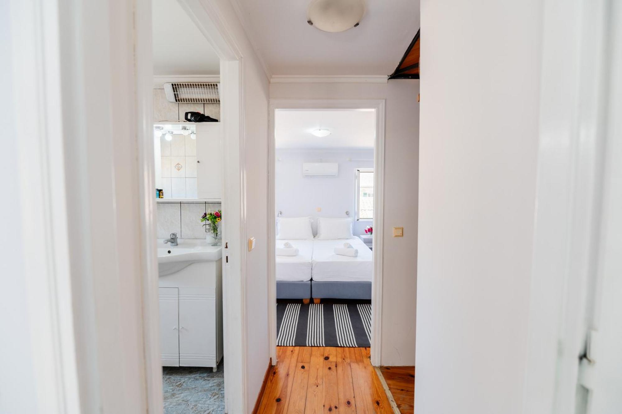 Liston Suites