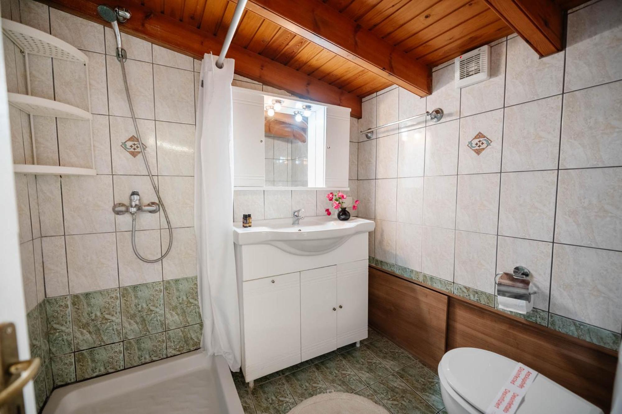 Liston Suites