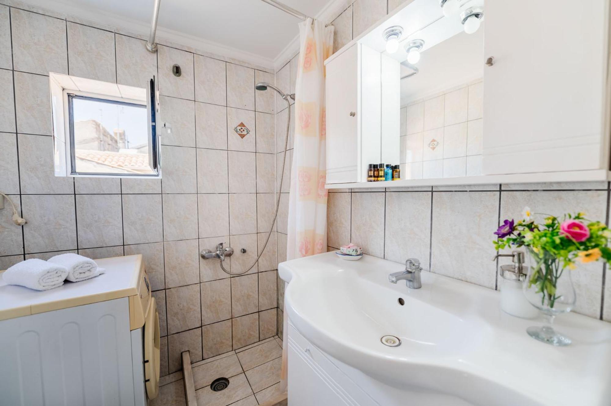 Liston Suites