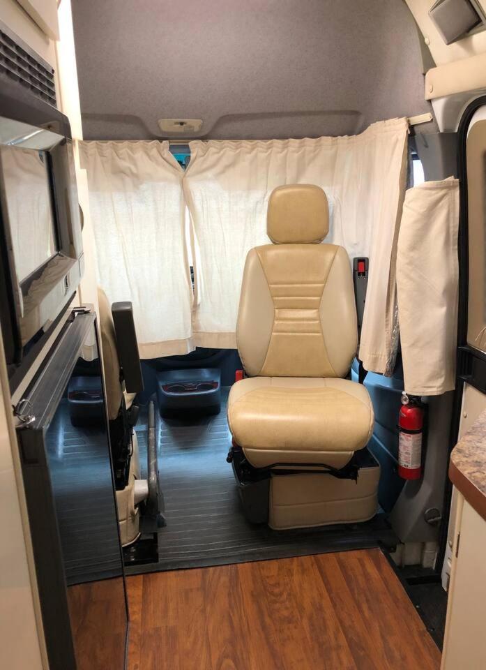 Private and cozy RV with full hookups in a convenient area with direct bus to NYC Manhattan only 2 blocks away