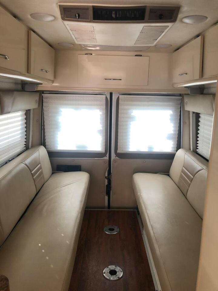 Private and cozy RV with full hookups in a convenient area with direct bus to NYC Manhattan only 2 blocks away
