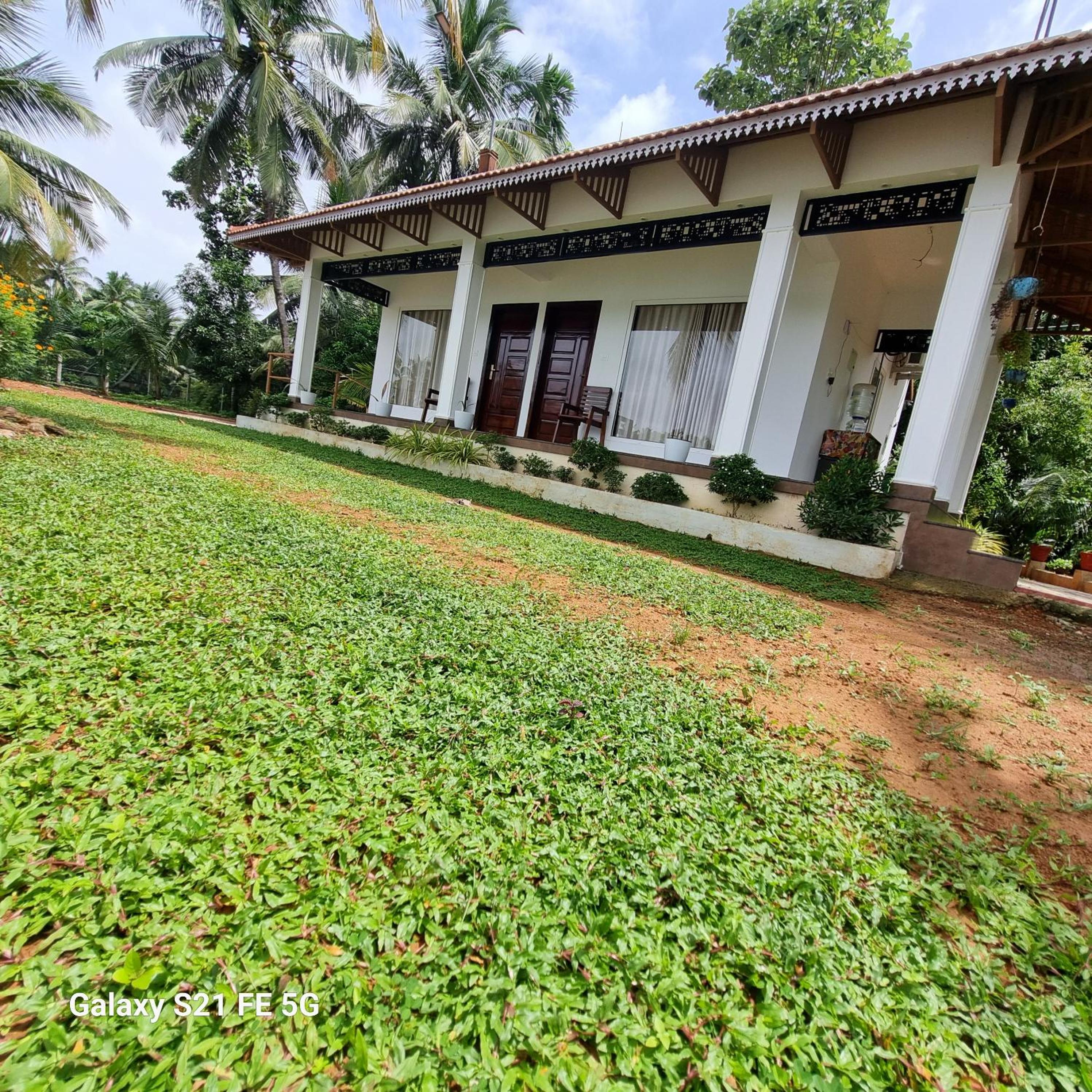 Riverview villa