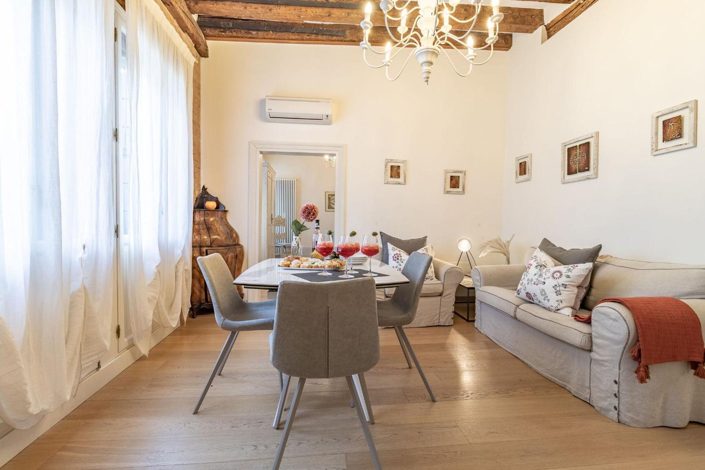 Italian Experience-Riva degli Schiavoni Boutique Apartment