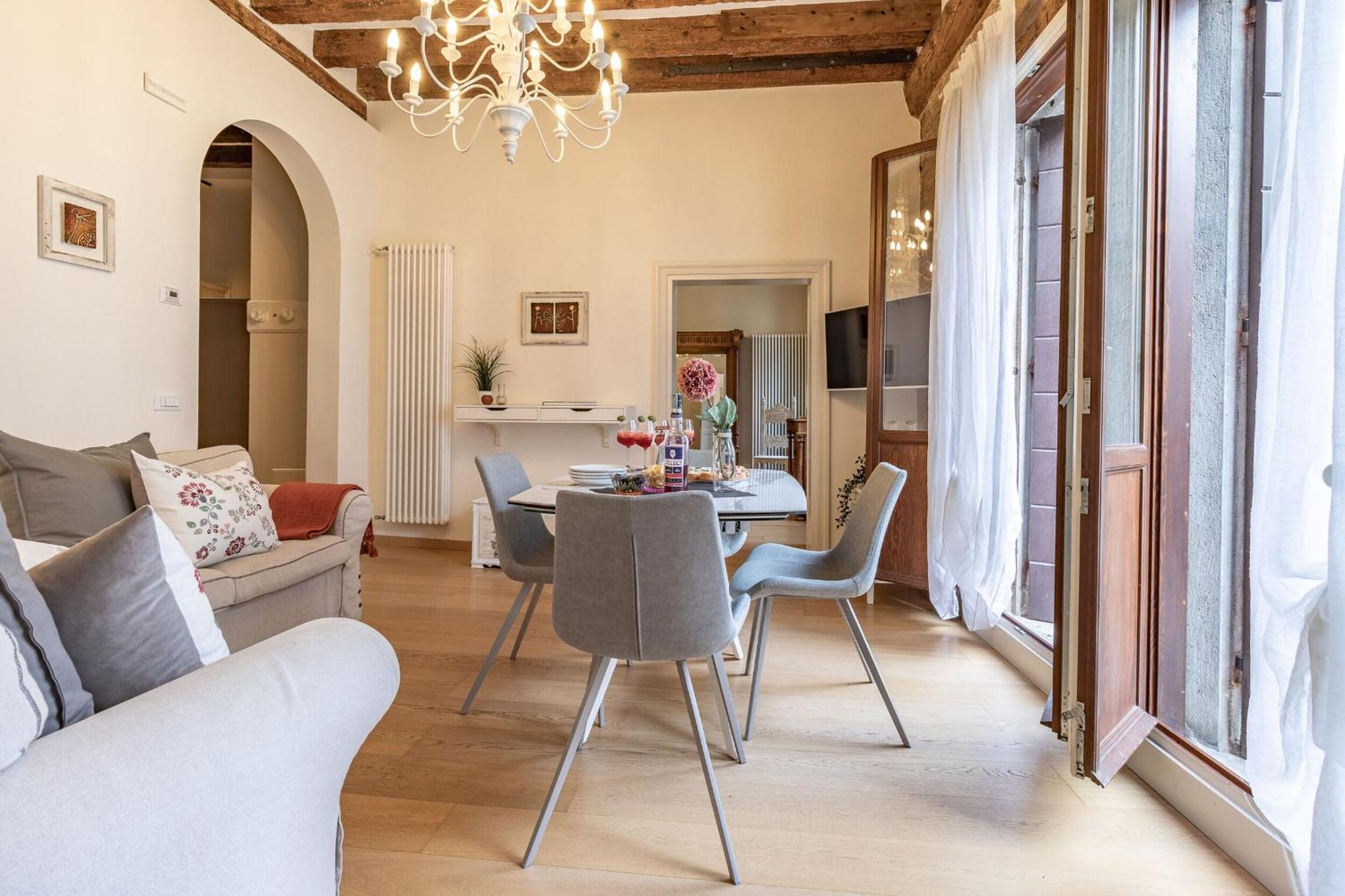 Italian Experience-Riva degli Schiavoni Boutique Apartment