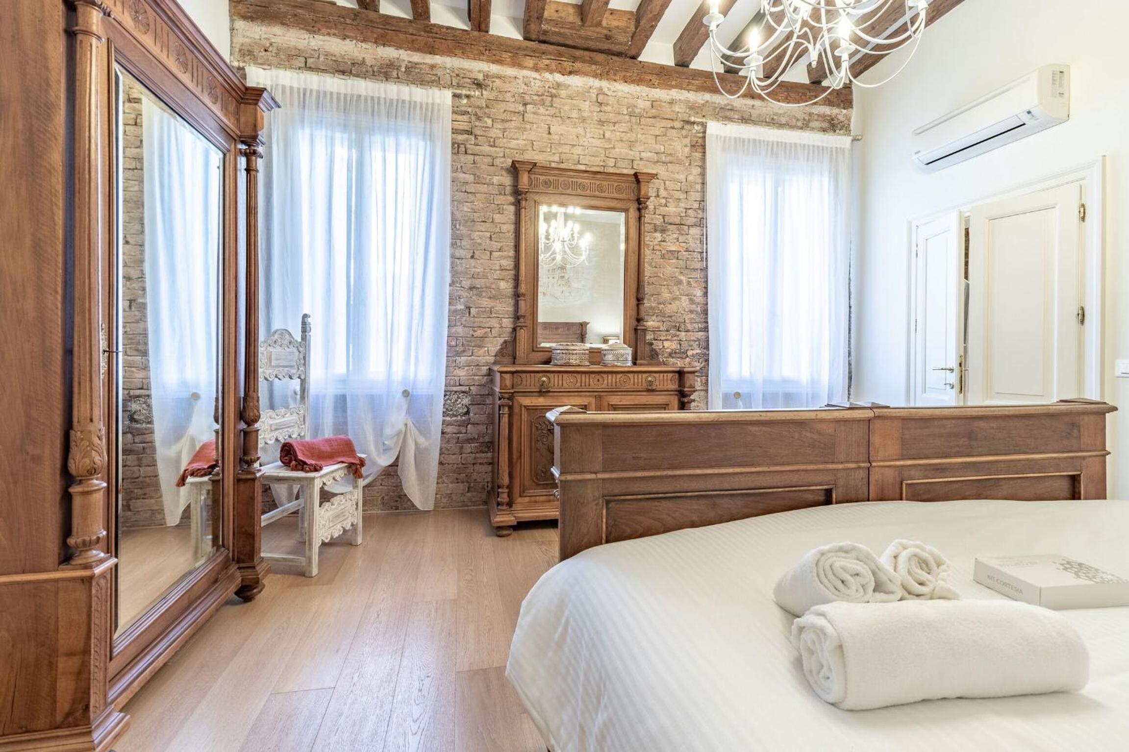 Italian Experience-Riva degli Schiavoni Boutique Apartment
