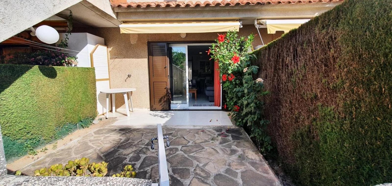 Apartamento dúplex con terraza y parking