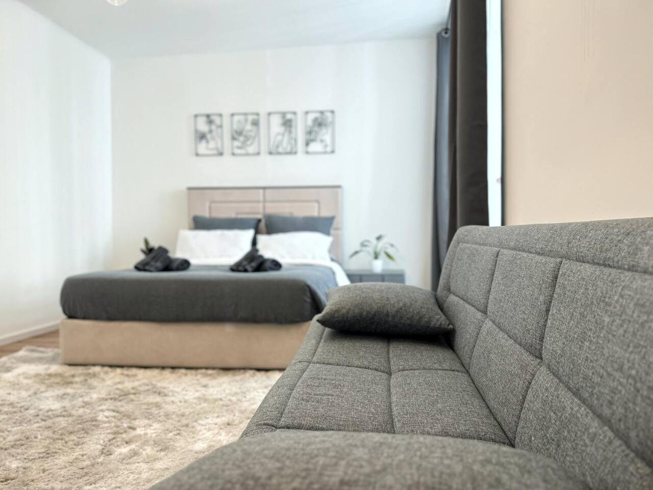 HolidayHome Apartments I Stylish Private Room in the Heart of Berlin-Kreuzberg!