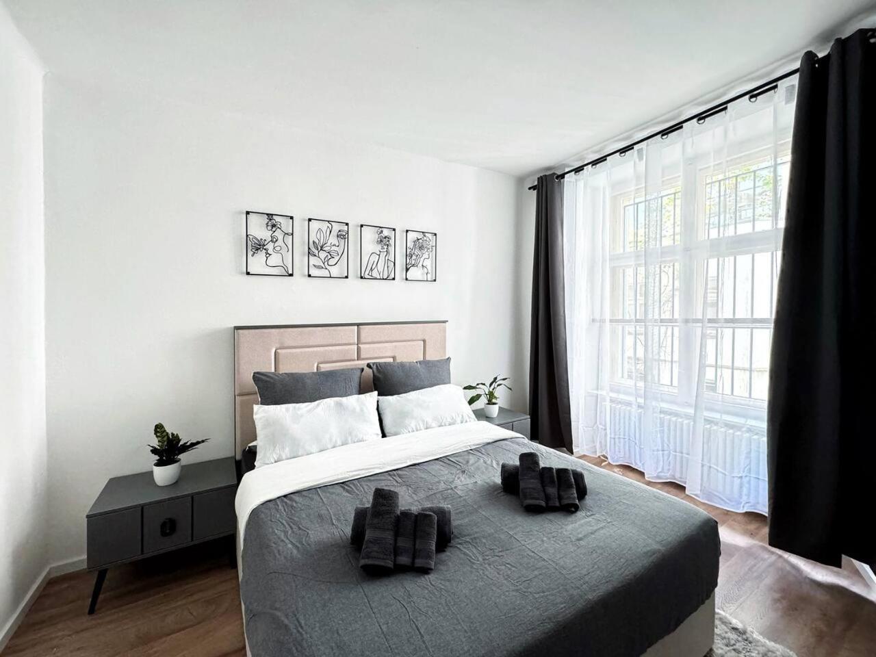 HolidayHome Apartments I Stylish Private Room in the Heart of Berlin-Kreuzberg!