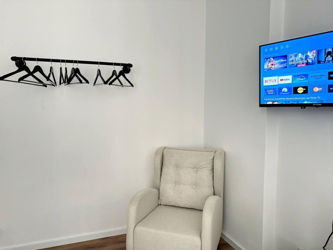 HolidayHome Apartments I Stylish Private Room in the Heart of Berlin-Kreuzberg!