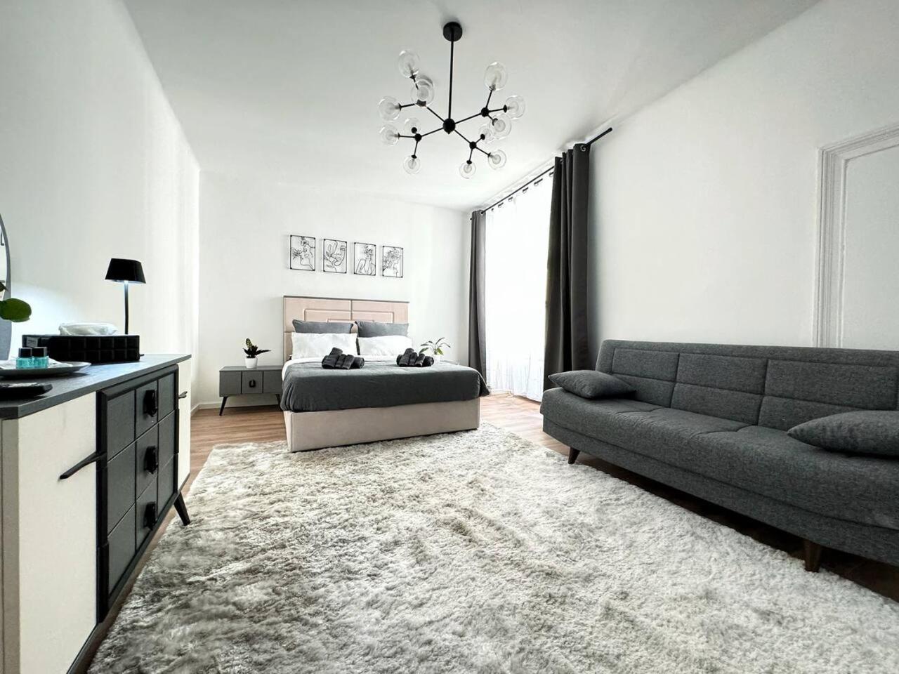 HolidayHome Apartments I Stylish Private Room in the Heart of Berlin-Kreuzberg!