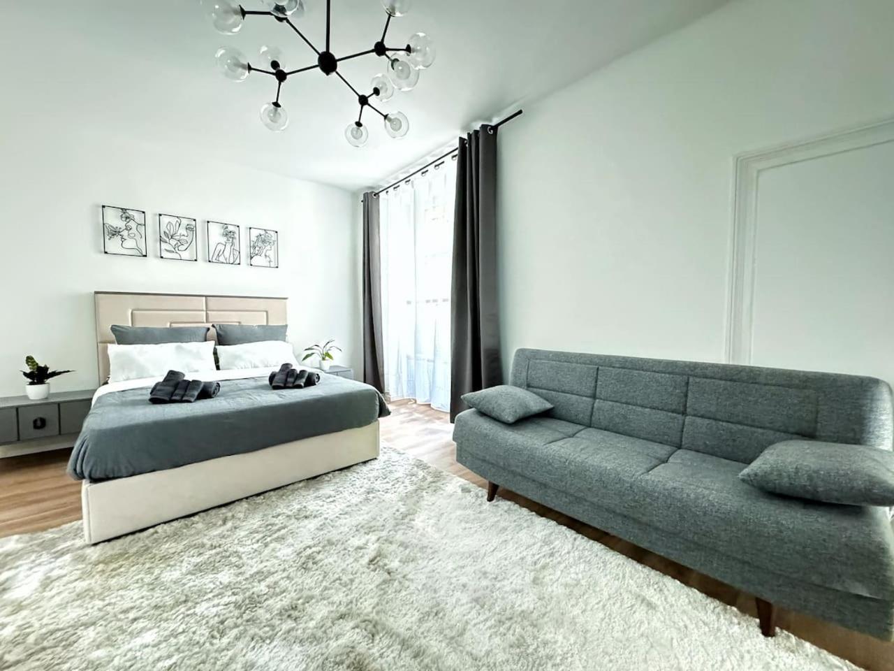 HolidayHome Apartments I Large 3 room apartment in the best location in Kreuzberg