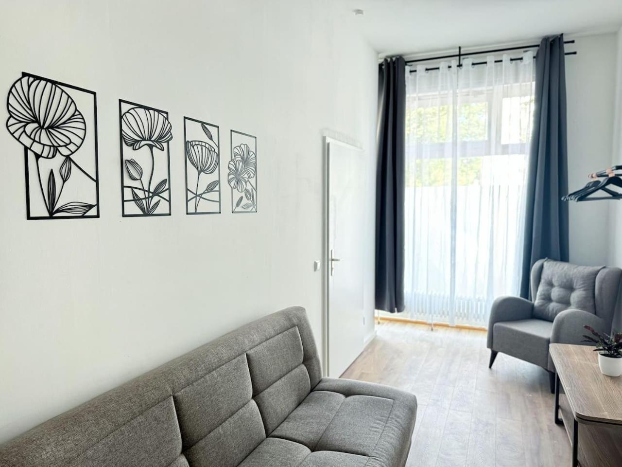 HolidayHome Apartments I Stylish Private Room in Heart of Berlin-Kreuzberg!