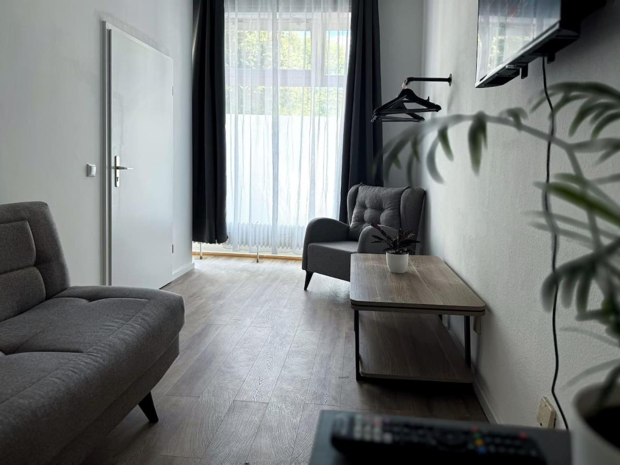 HolidayHome Apartments I Stylish Private Room in Heart of Berlin-Kreuzberg!