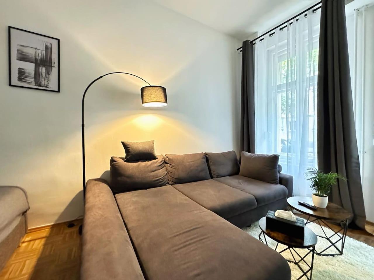HolidayHome Apartments I Top Design Apartment in Heart of Berlin-Friedrichshain
