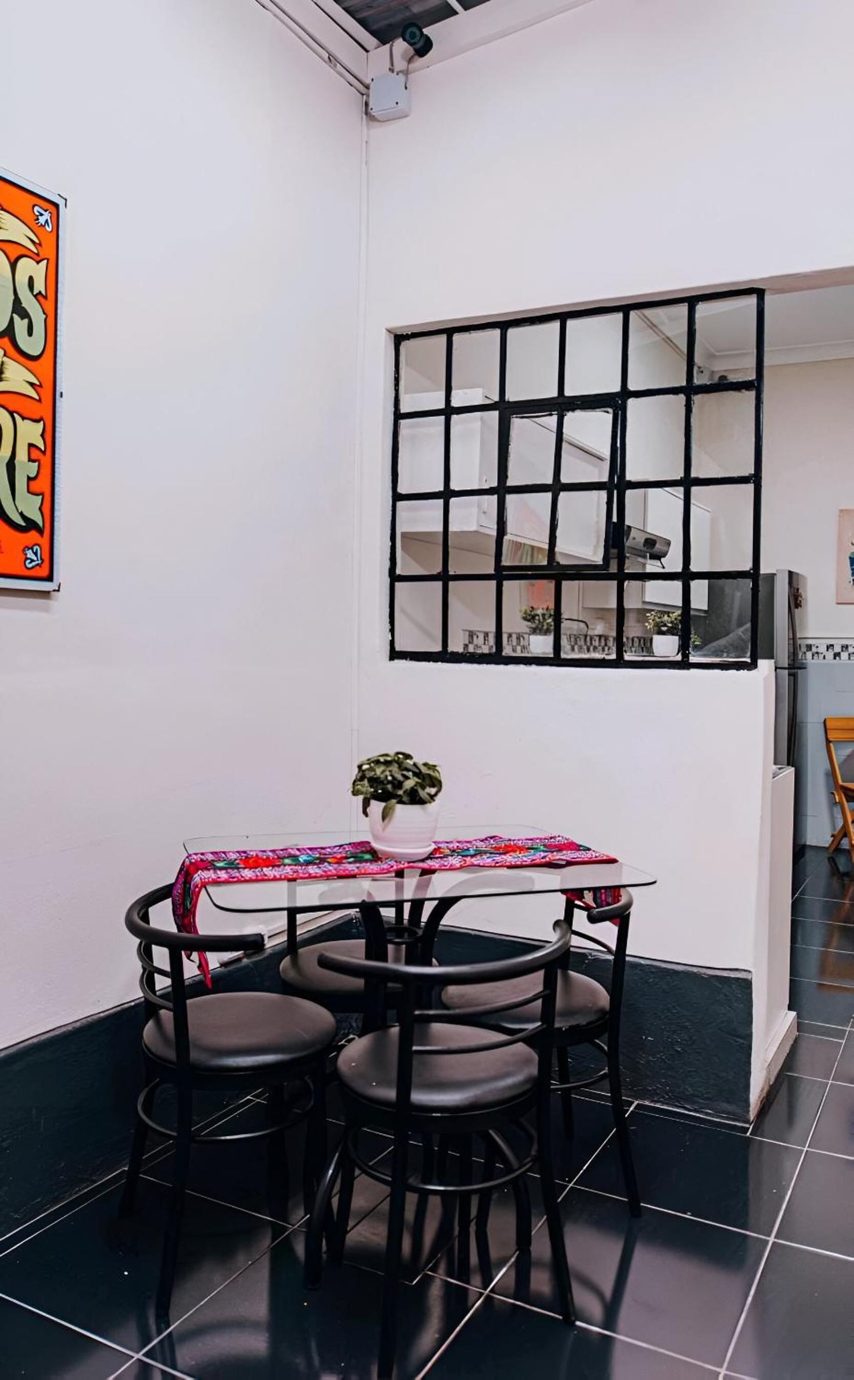 Tripper Monkey House Miraflores
