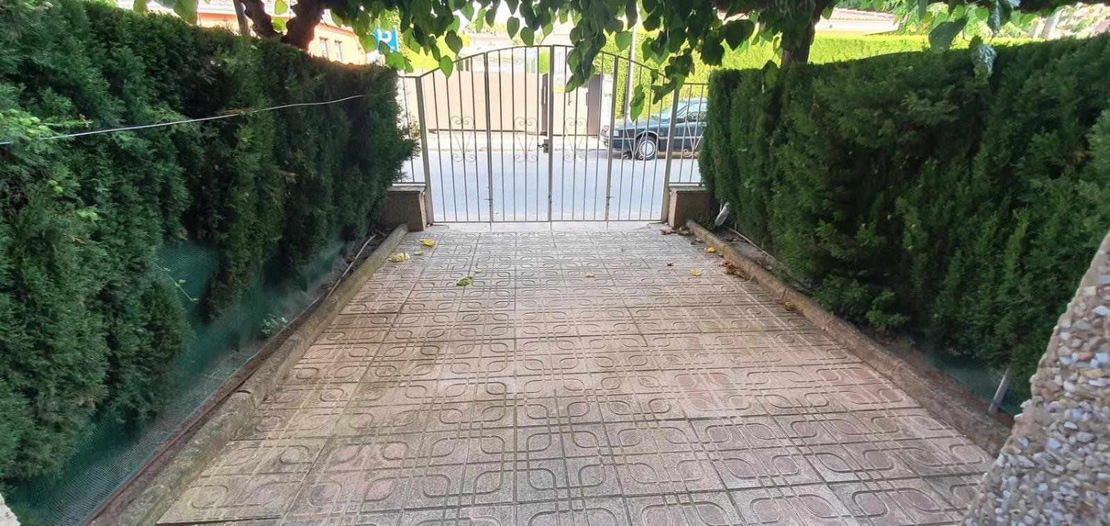 Apartamento dúplex con terraza y parking