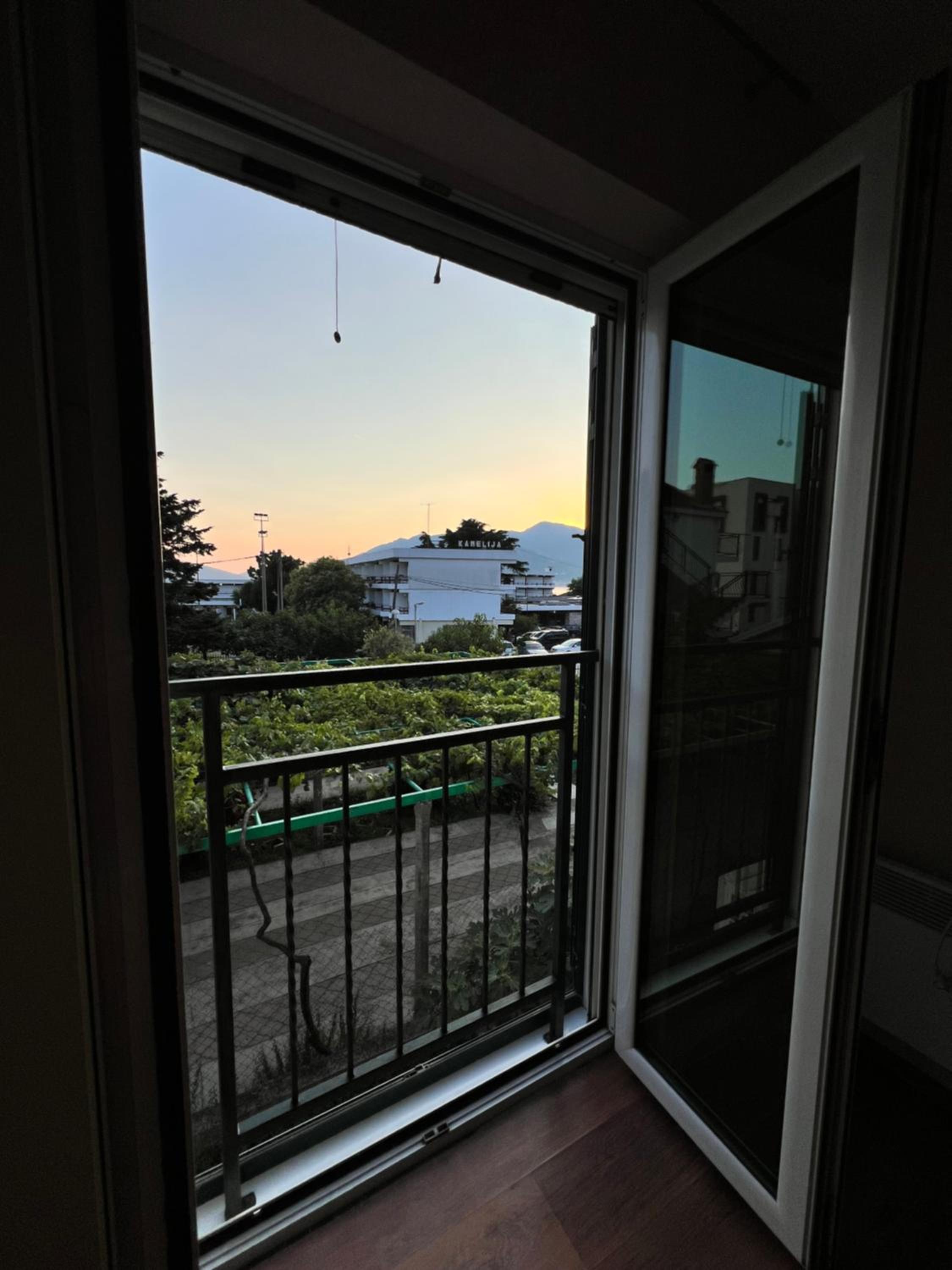 Sunshine Apartment