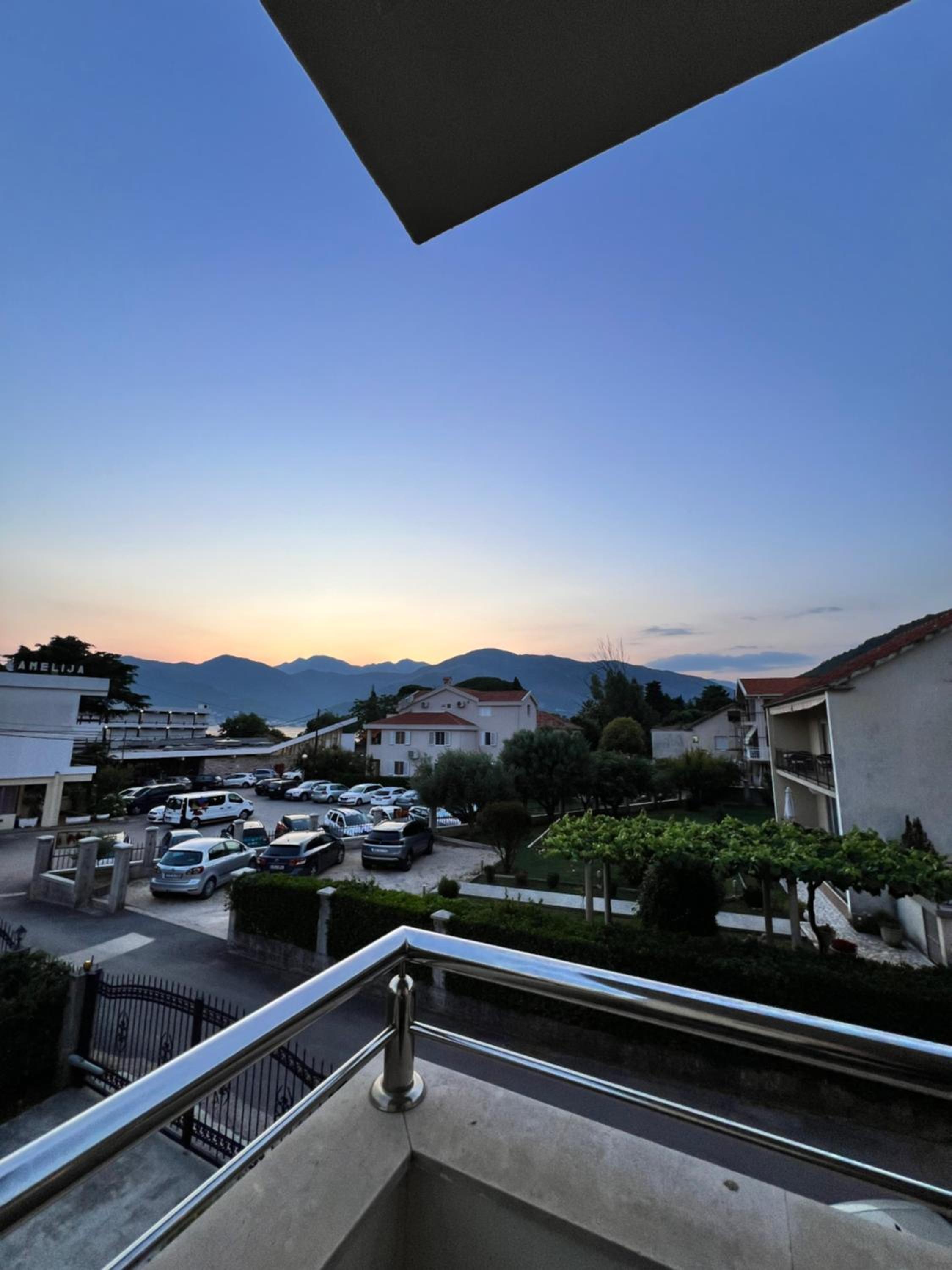 Sunshine Apartment
