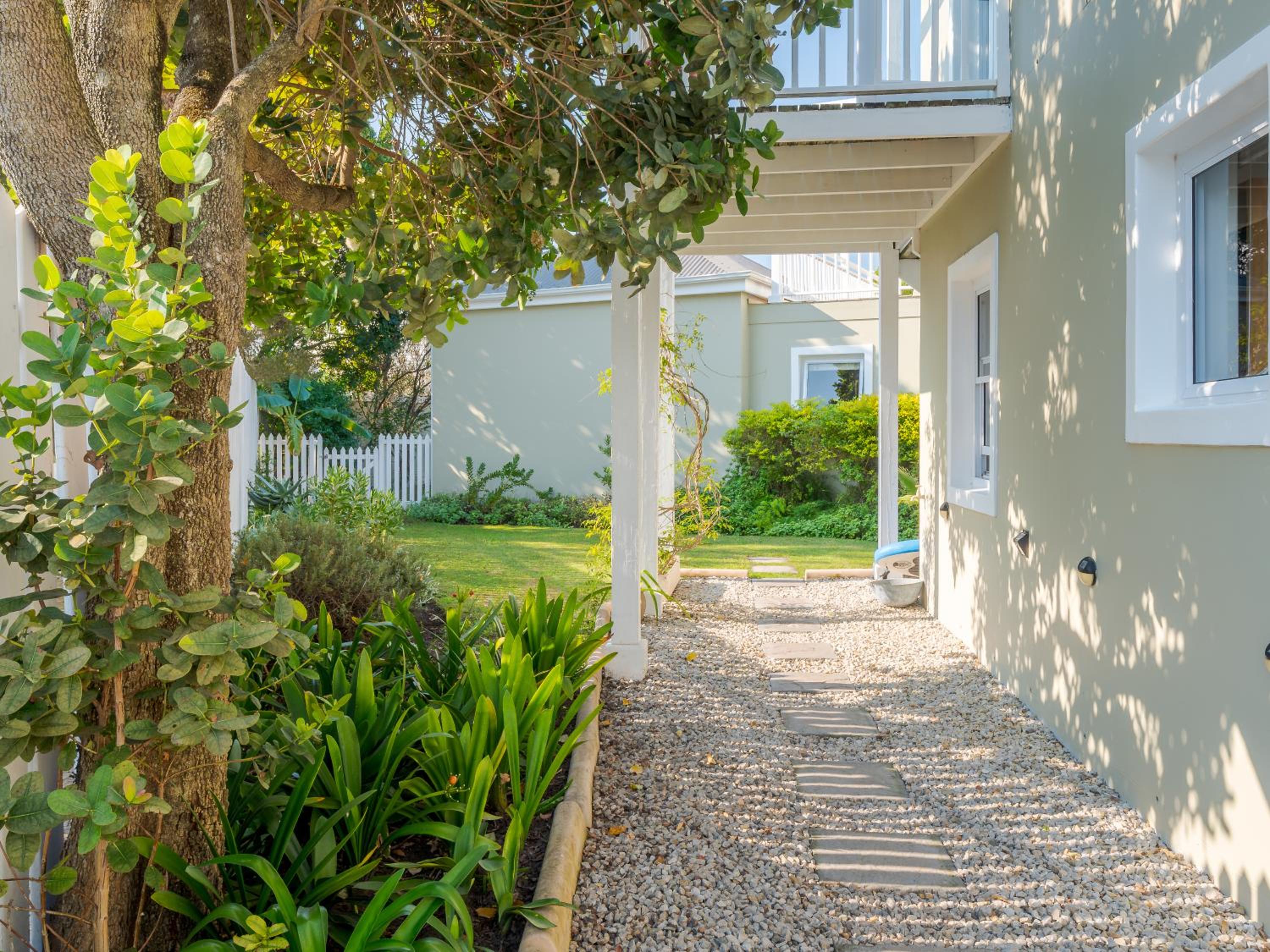 Thesen Island Retreat