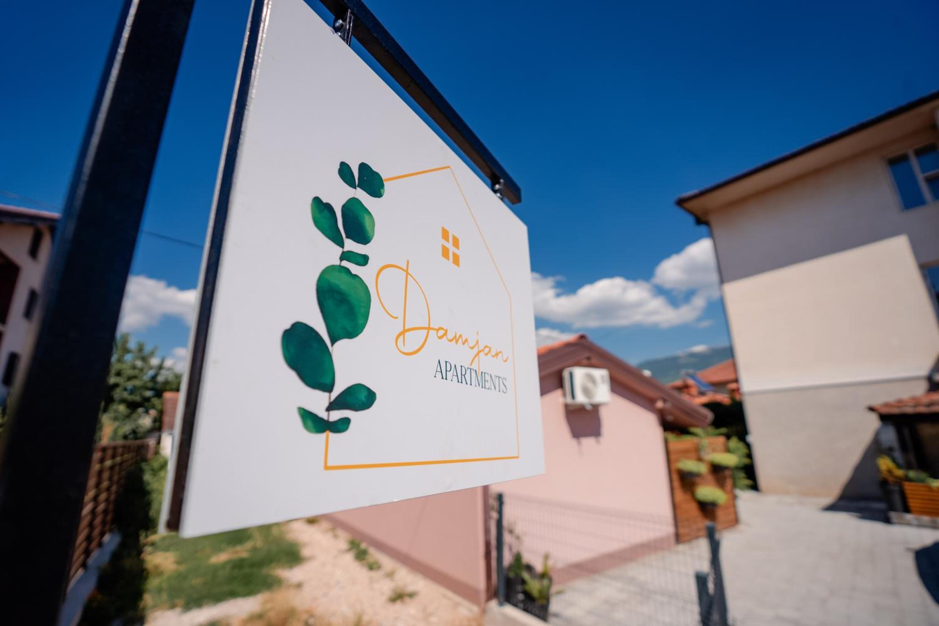 Damjan Apartments