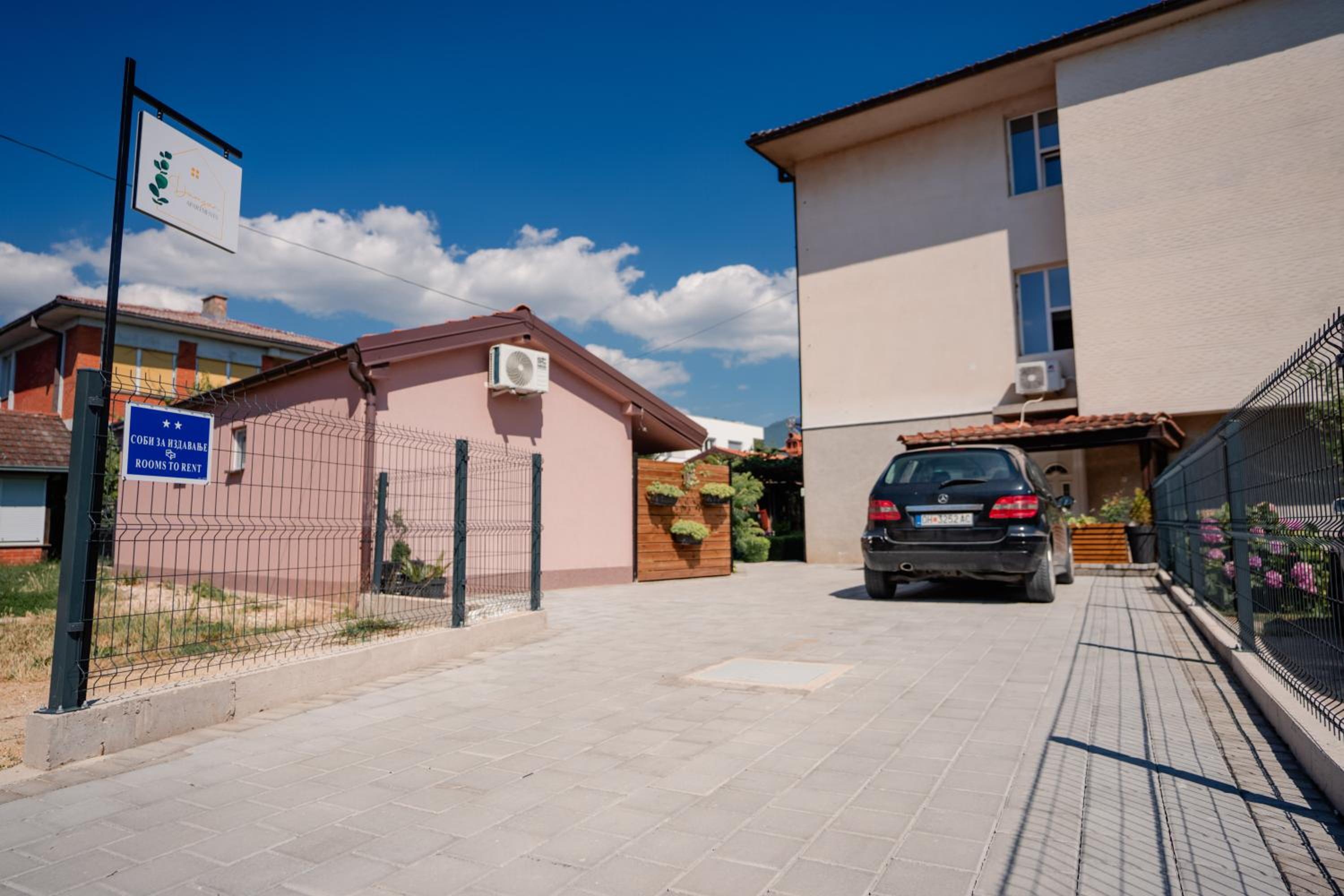 Damjan Apartments