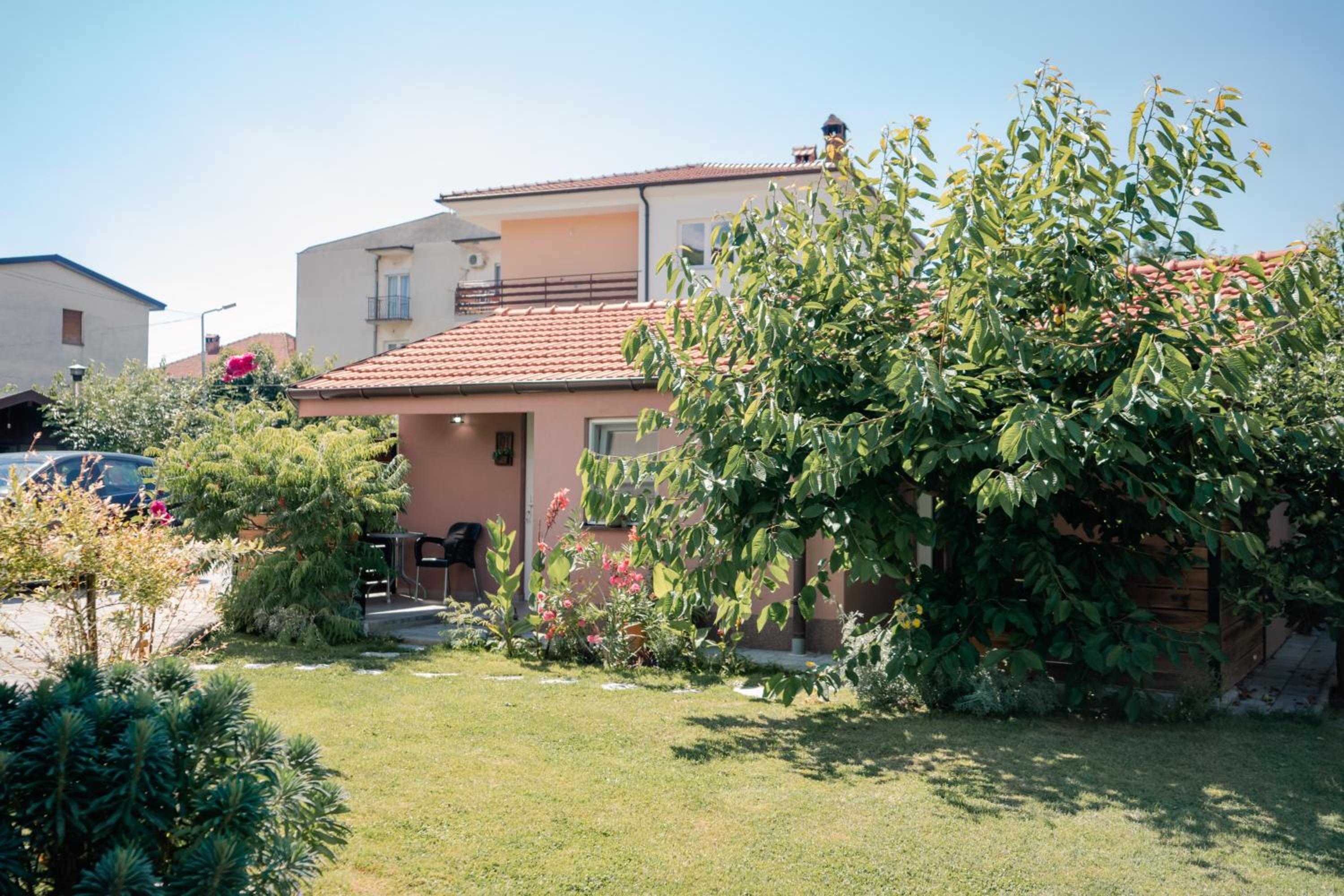 Damjan Apartments