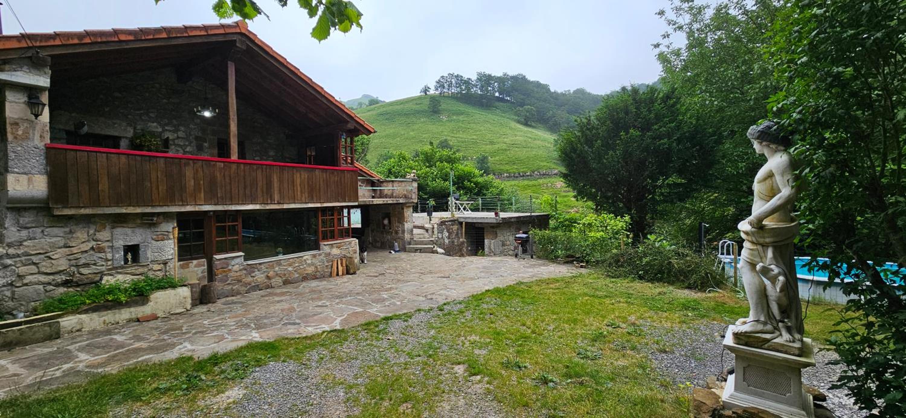 Finca la Vegacha casa tradicional pasiega