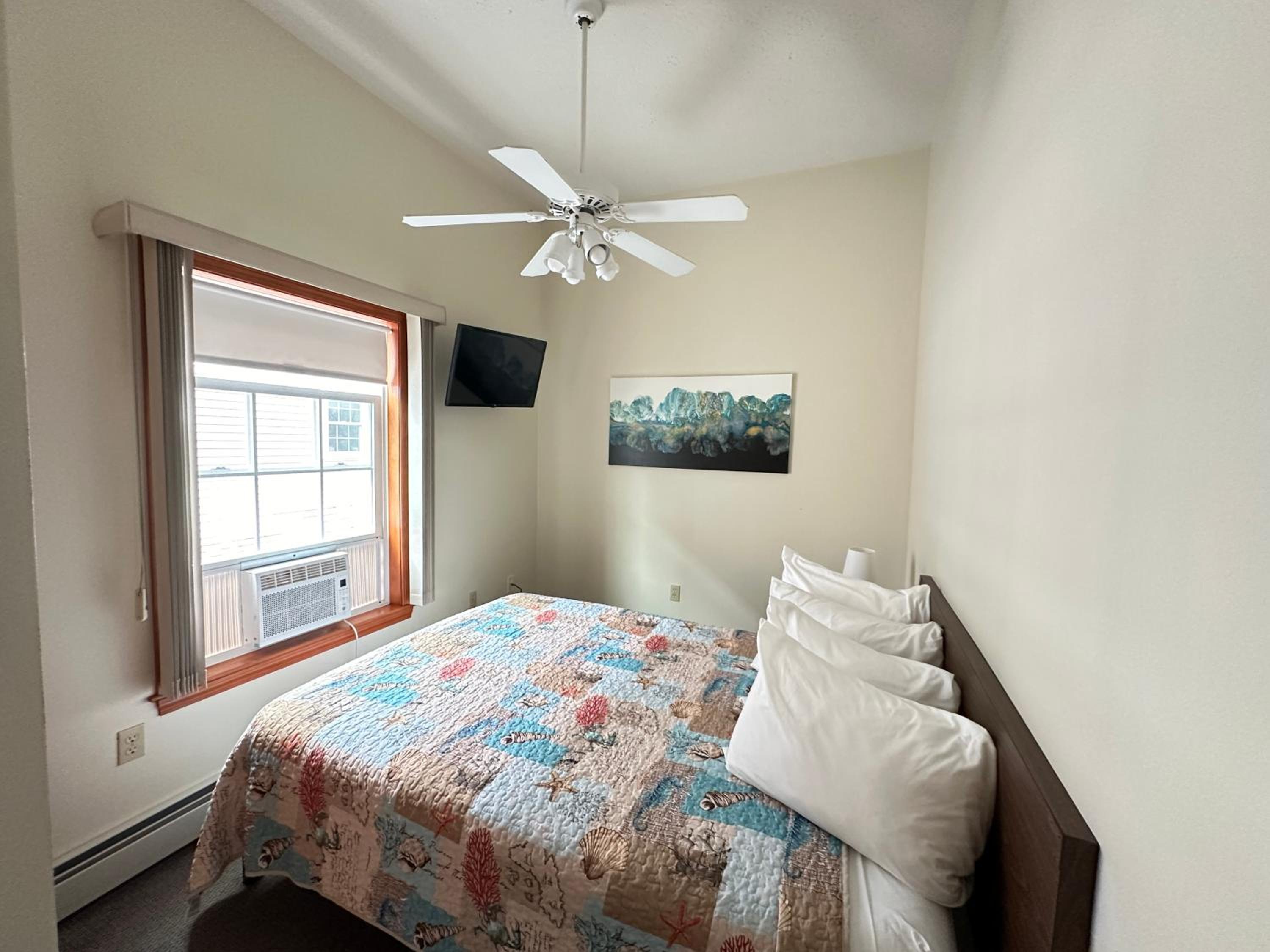 Abellona Inn & Suites