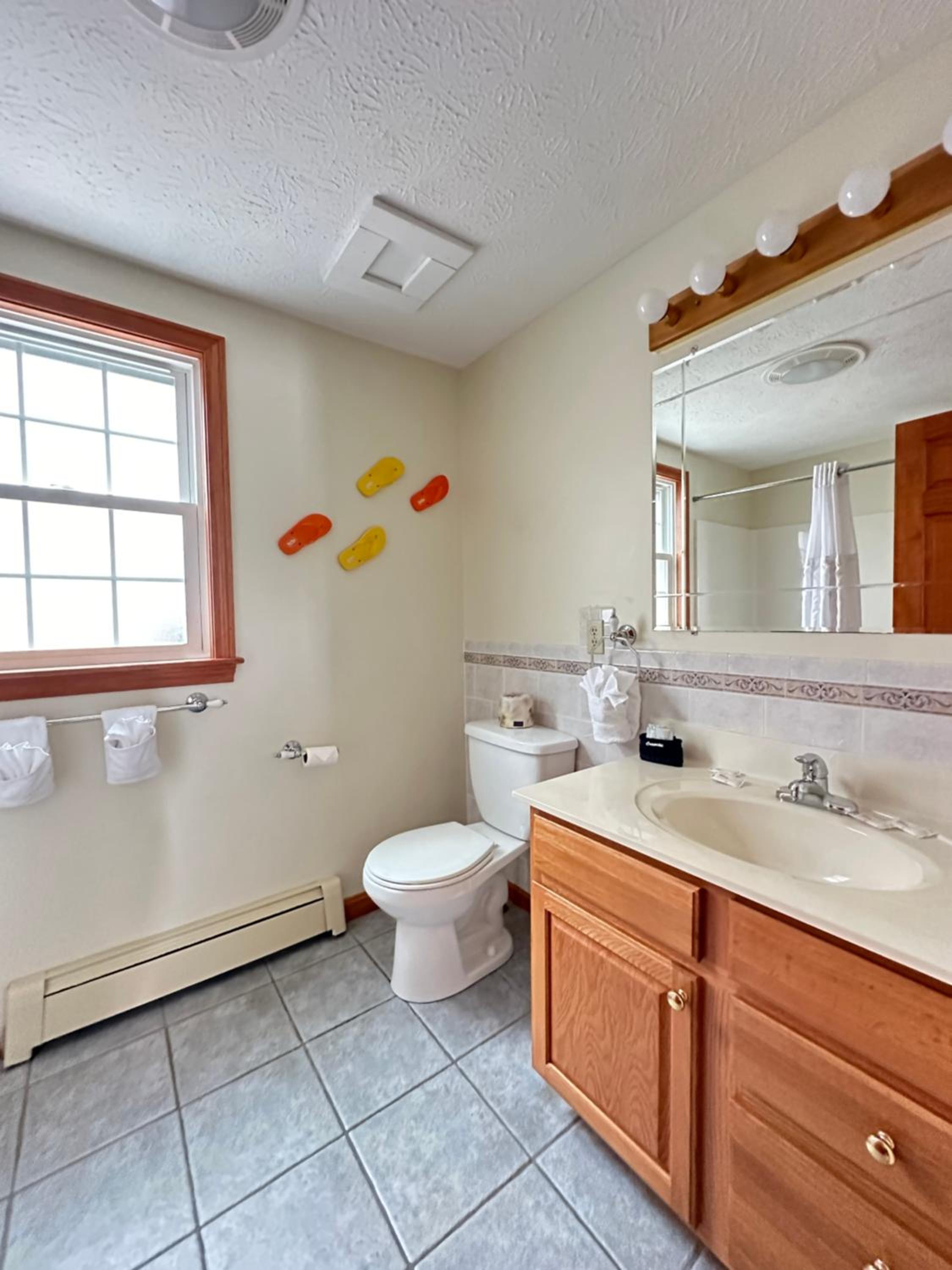 Abellona Inn & Suites