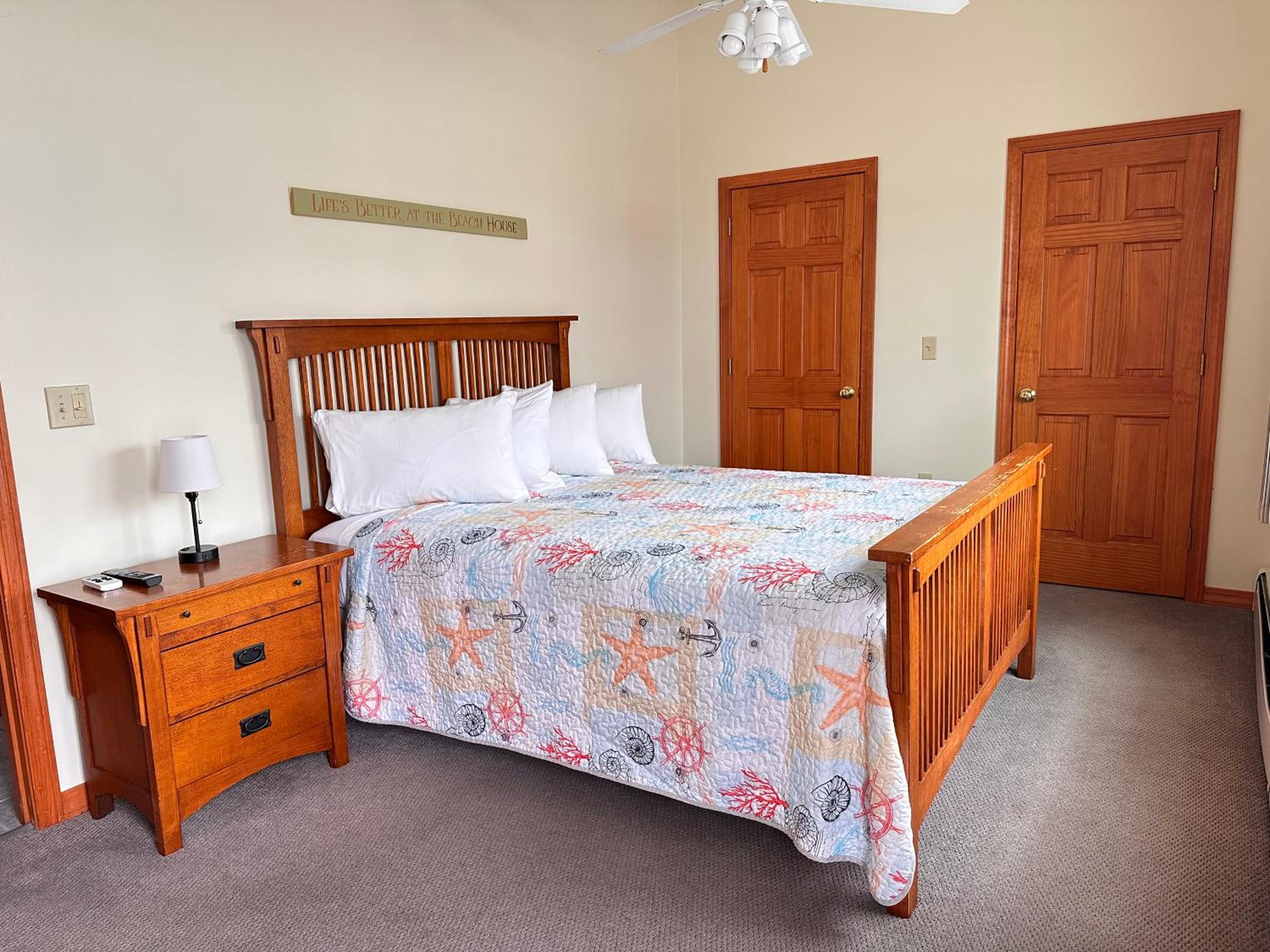 Abellona Inn & Suites