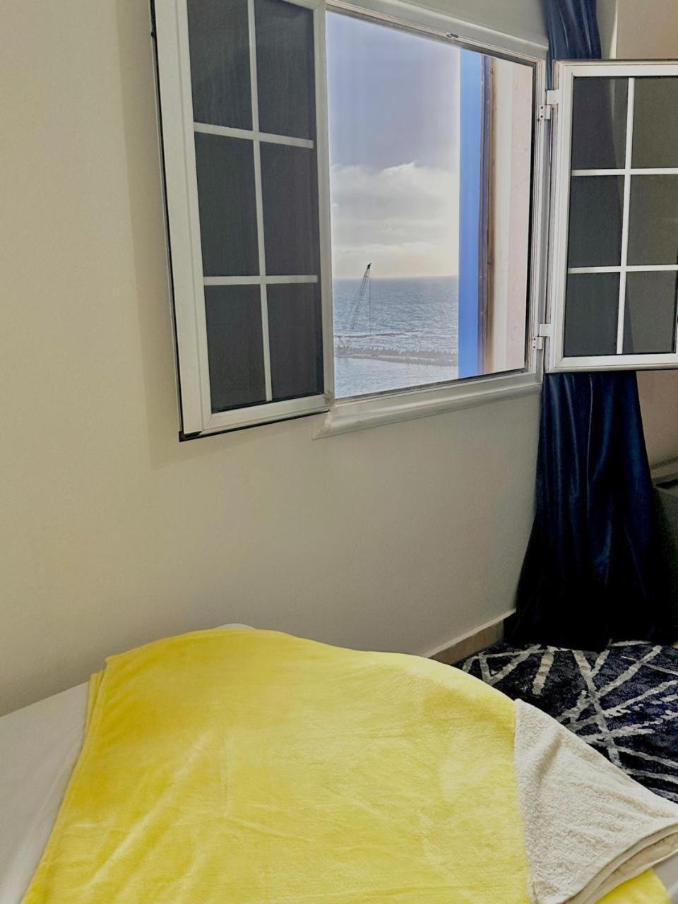 Alexandria Sea Breeze