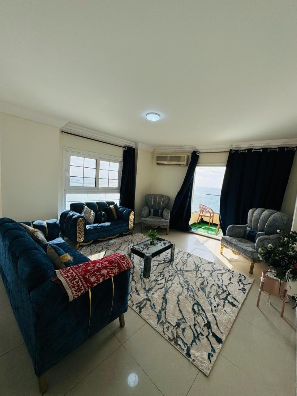 Alexandria Sea Breeze