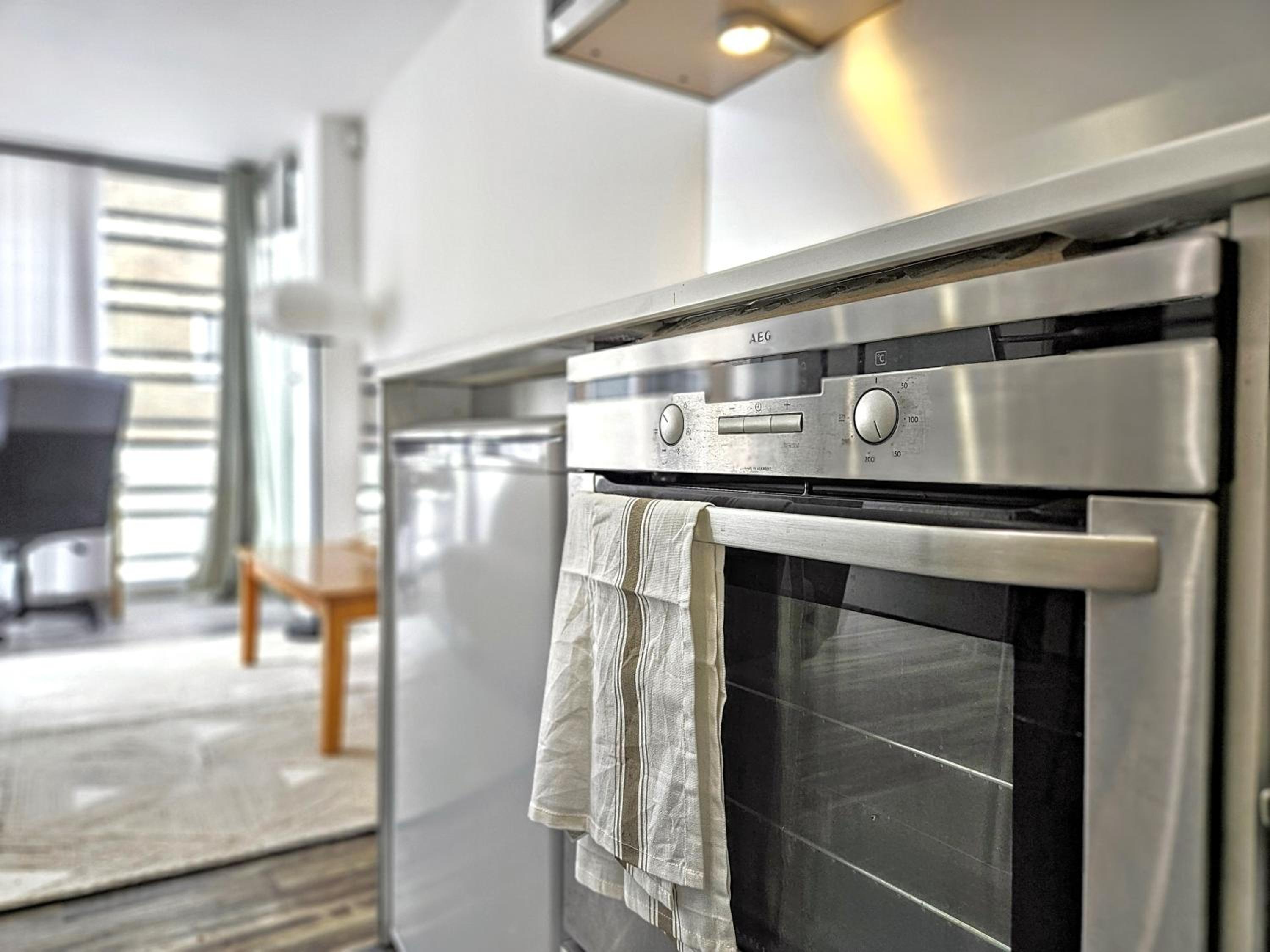 City Waterside, Old Street, Angel, Entire Private Apartment