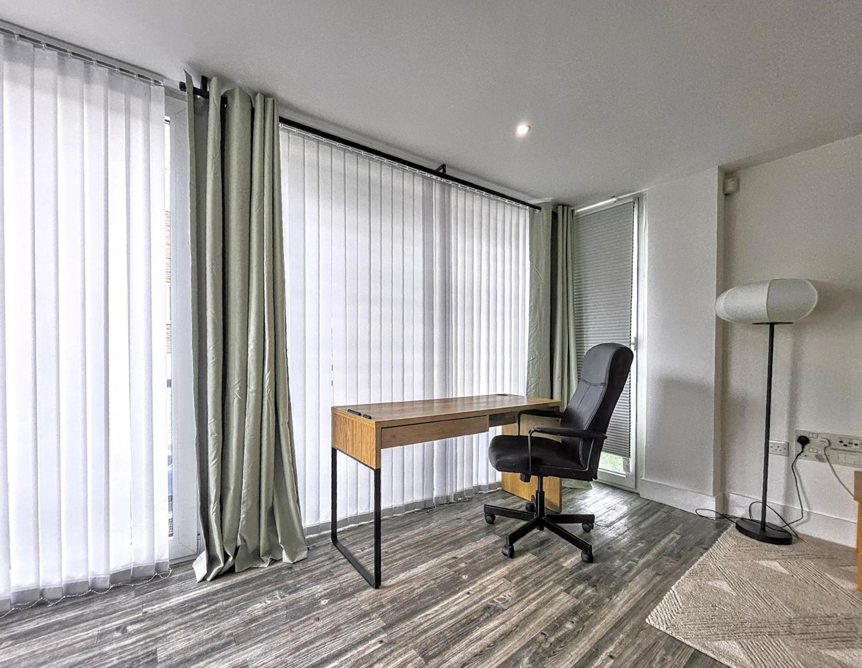 City Waterside, Old Street, Angel, Entire Private Apartment