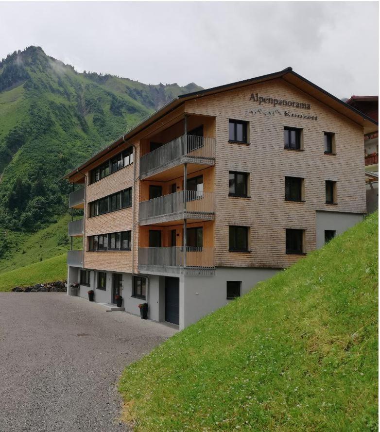 Alpenpanorama Konzett view 4