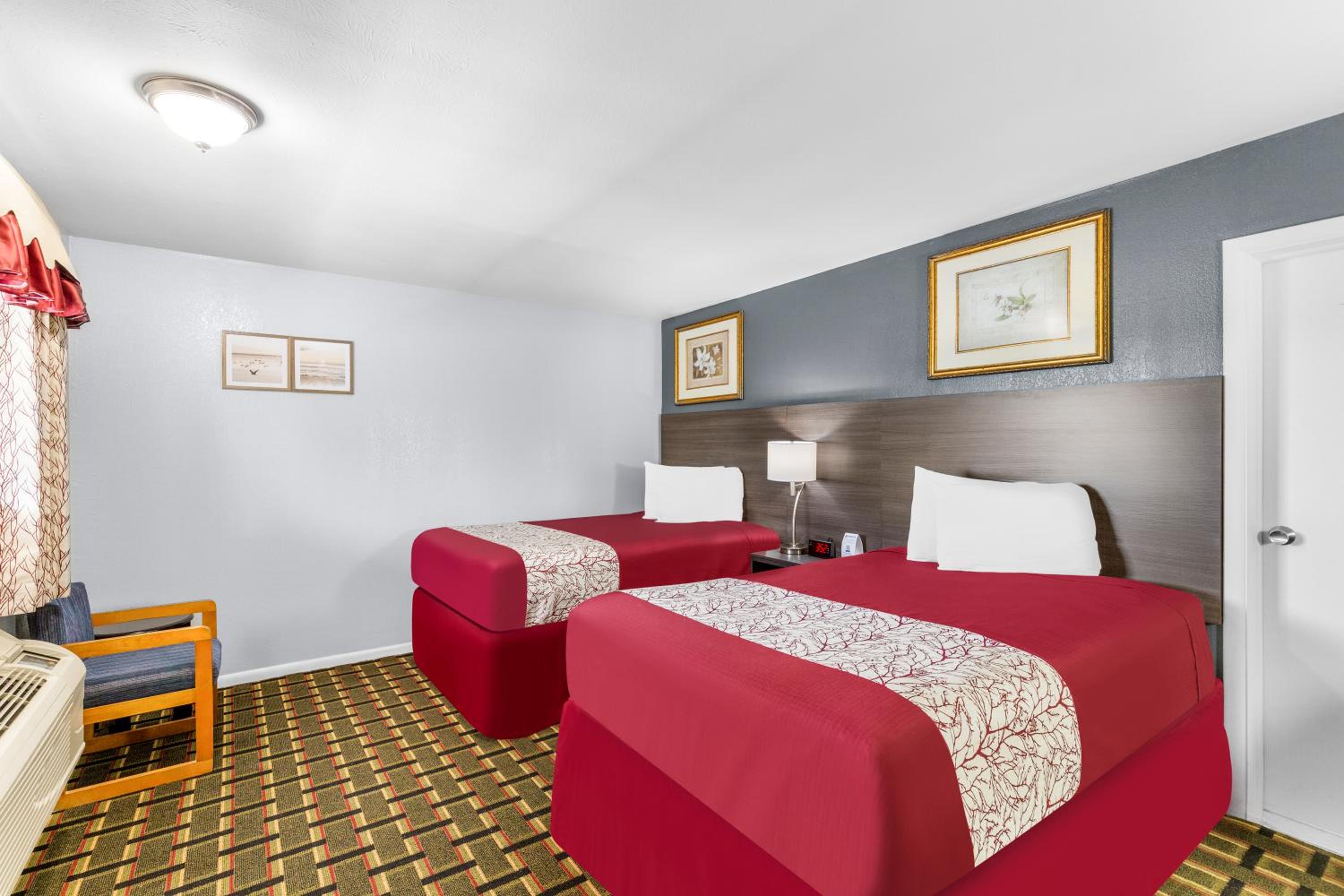 Americas Best Value Inn Belleville view 3