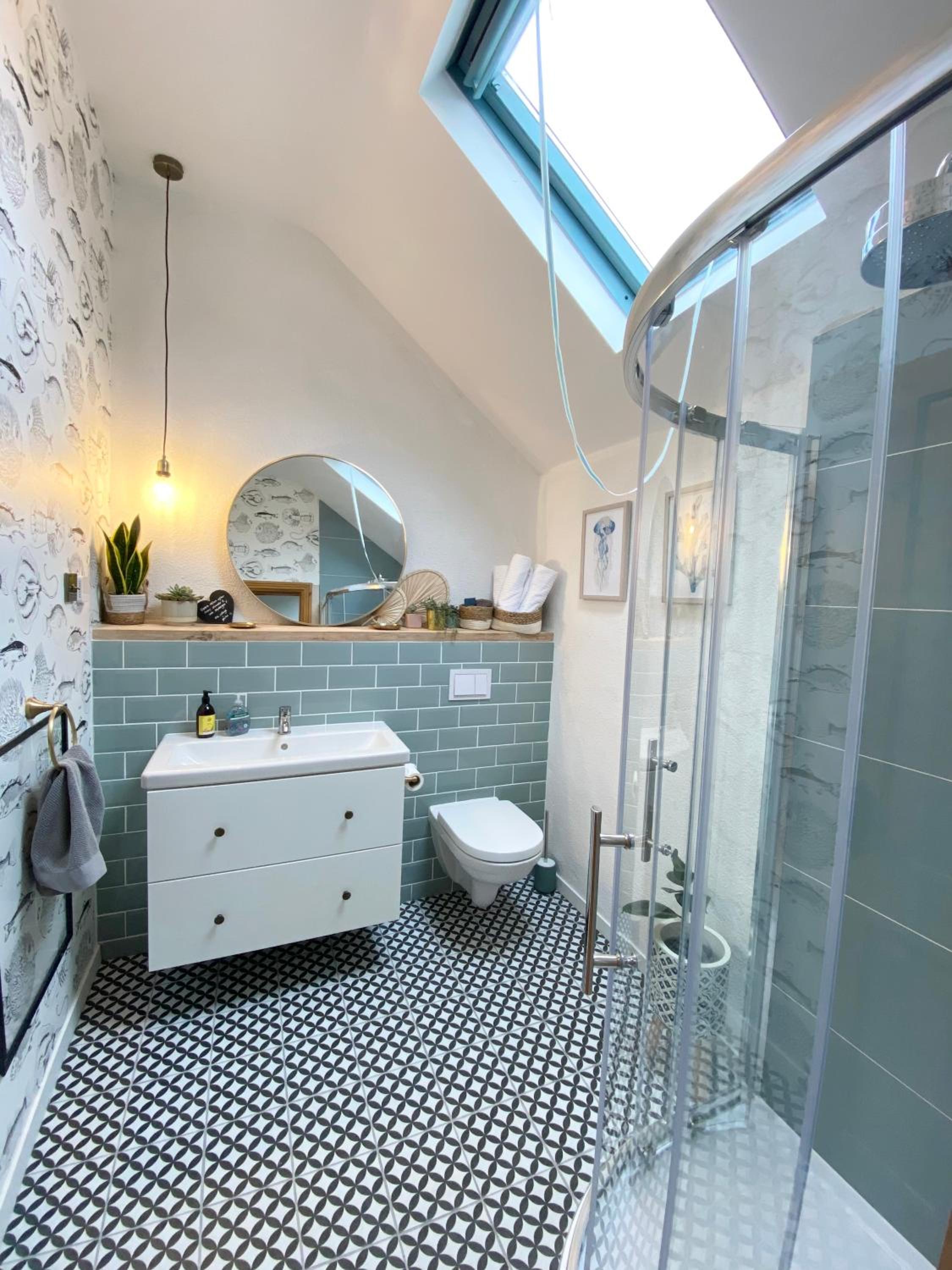Laughing Seagull Cottage - Sea Views and Sauna