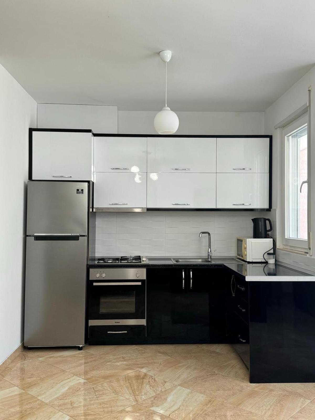 Mona Seaside Apartment with Parking