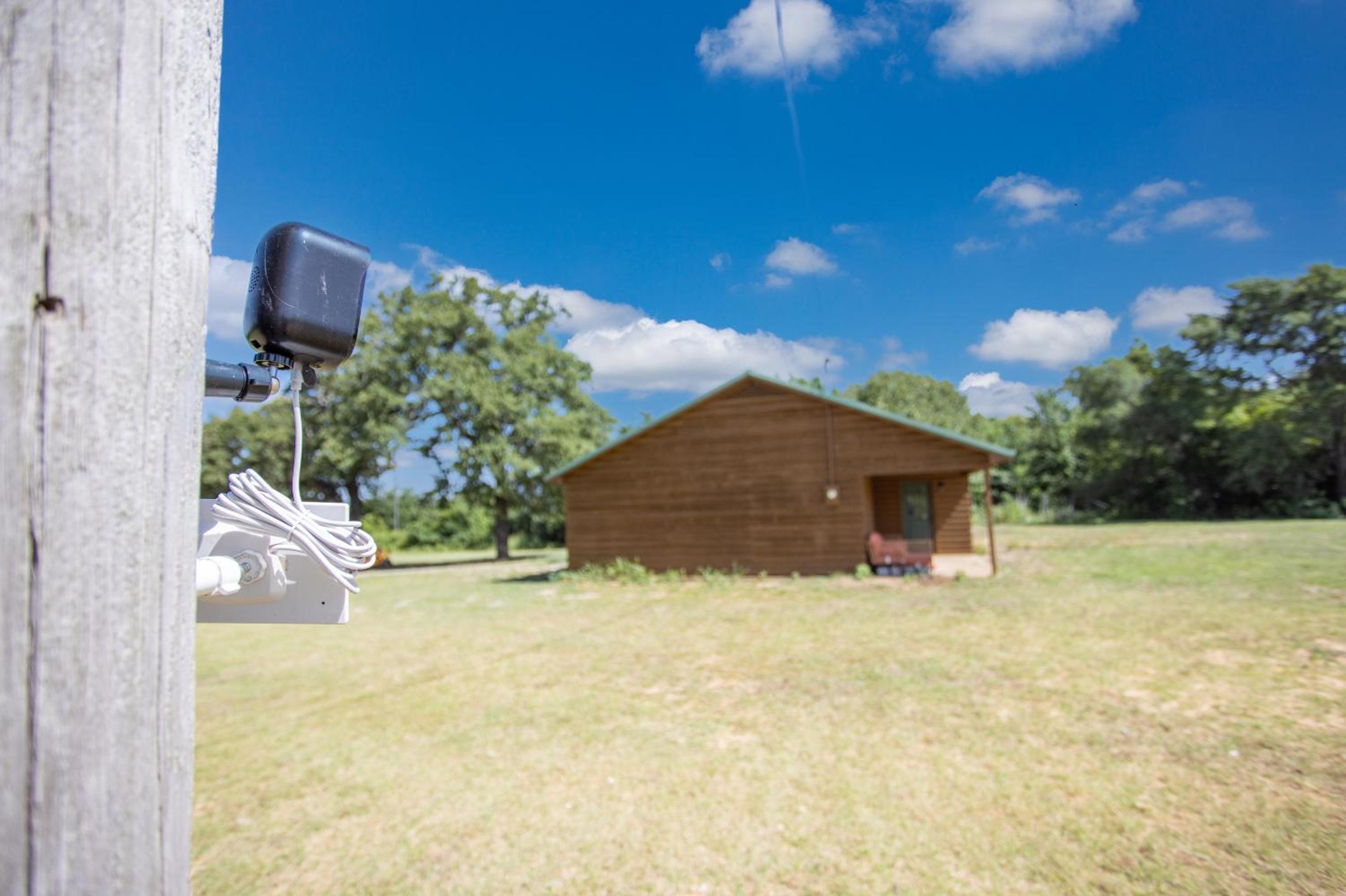 3-bedroom 2 bath With Hot Tub Near Winstar view 3