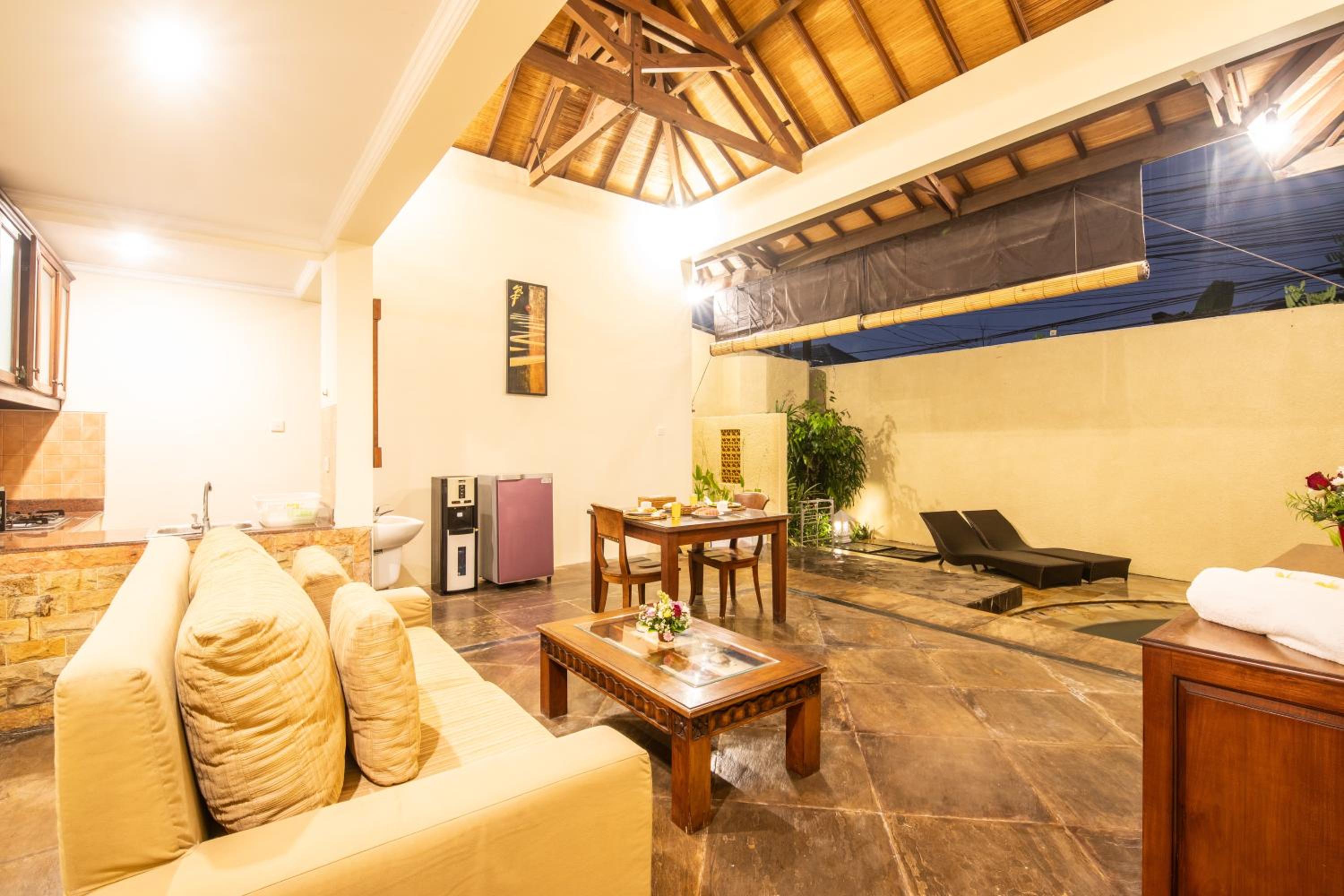 1-Bedroom Private Pool Saraswati Villa Seminyak
