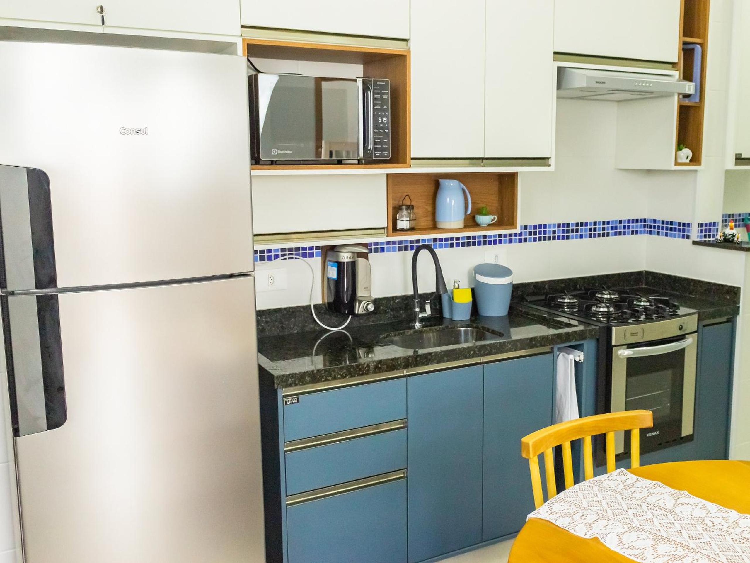 Apartamentos 300m Praia das Toninhas - vista para a serra do mar
