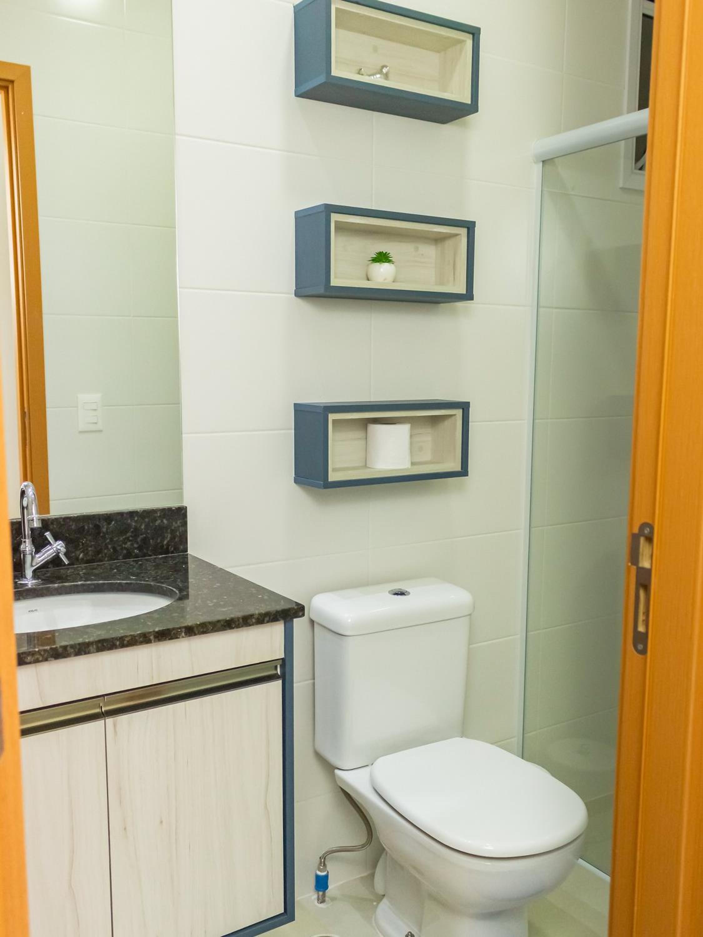 Apartamentos 300m Praia das Toninhas - vista para a serra do mar