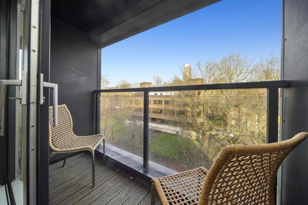 Modern 2-Bedroom, 2-Bath Apartment in Tower Bridge & London Bridge - Unbeatable Location & Transport Links
