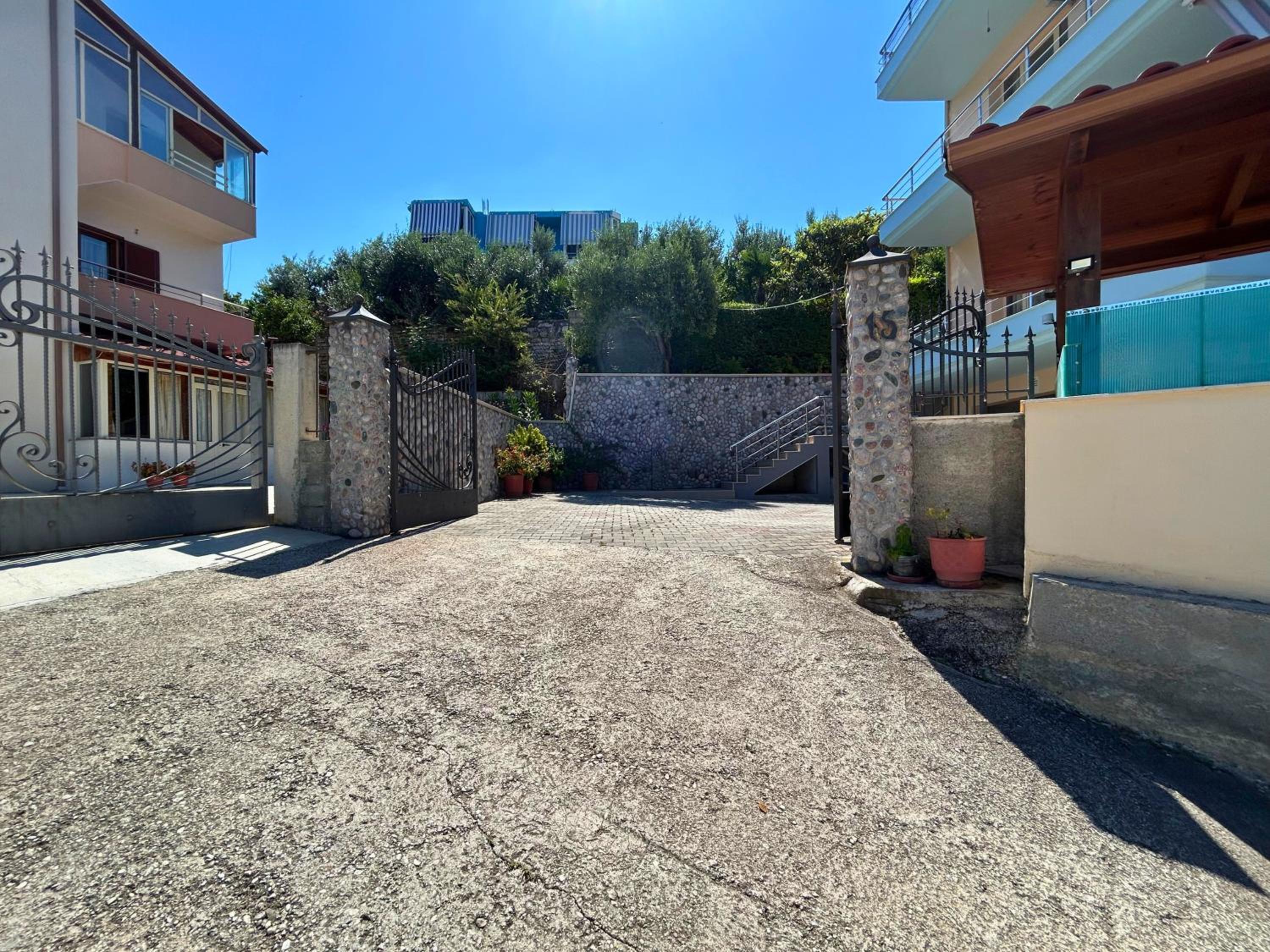 Onis Sea View Apartments