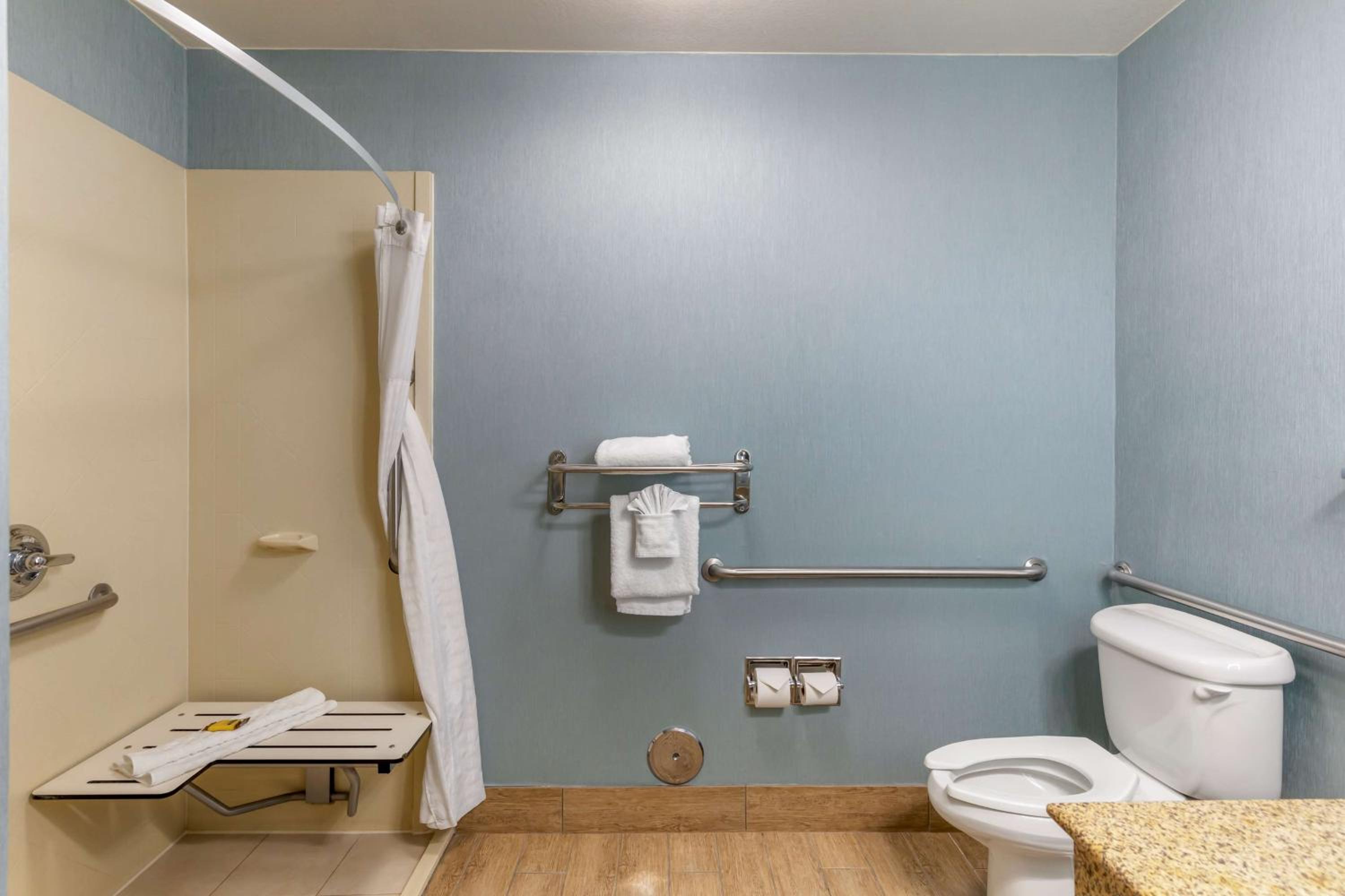 Best Western Plus Wasco Inn & Suites