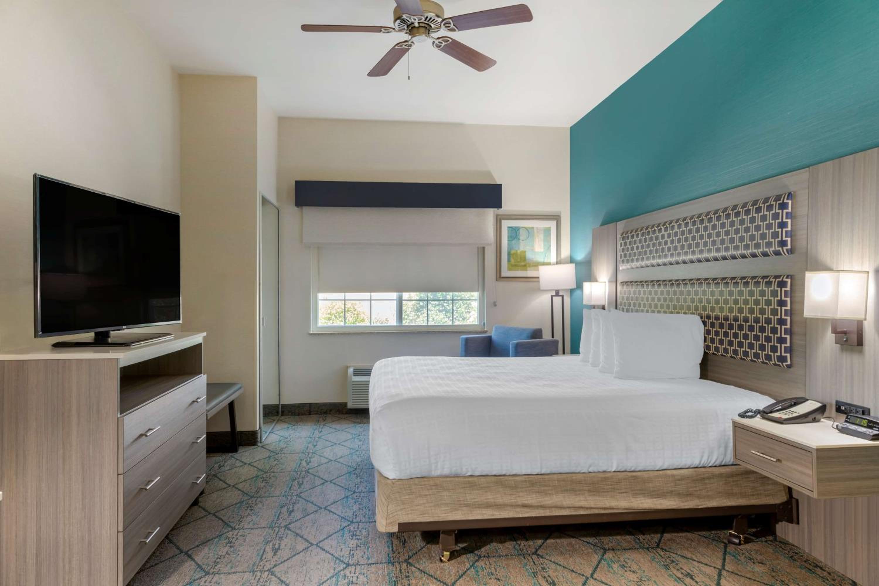 Best Western Plus Wasco Inn & Suites