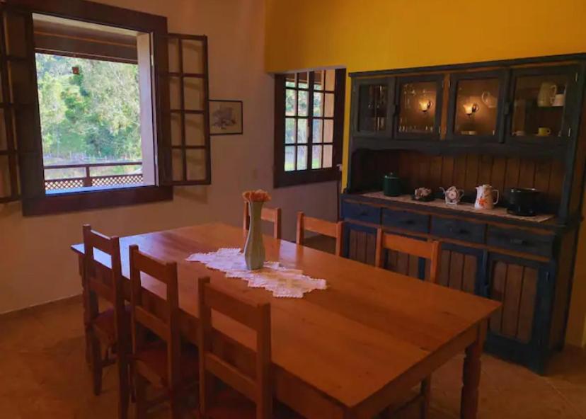 Fazenda super agradável com Natureza - A Casa Que Canta e Encanta