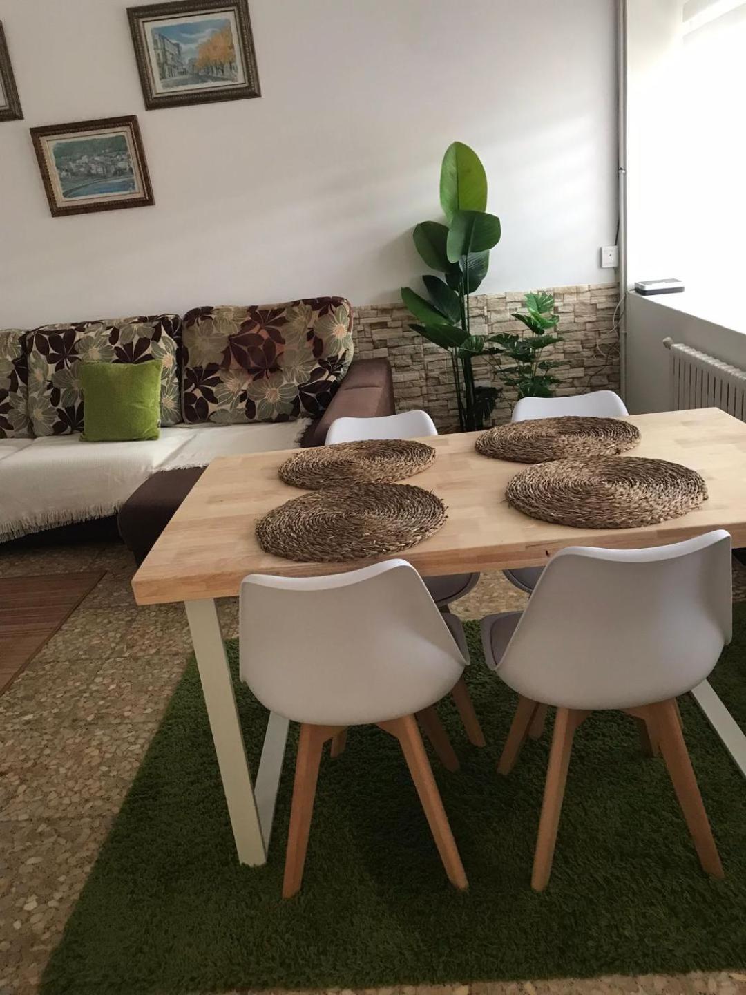 Casa Mirra