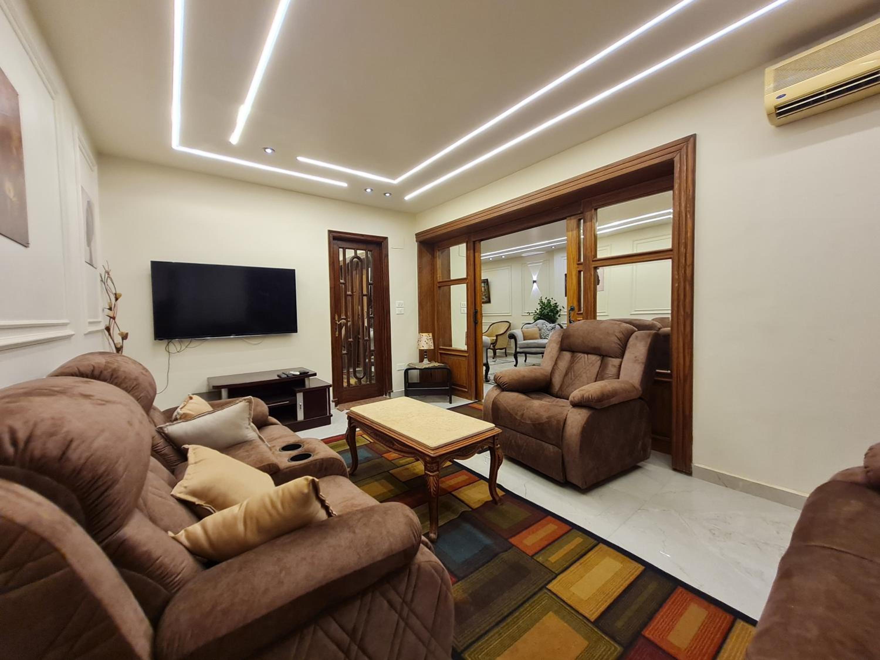 RD Served Apartment 3-Bedroom Dokki - Ideal Location Downtown Cairo