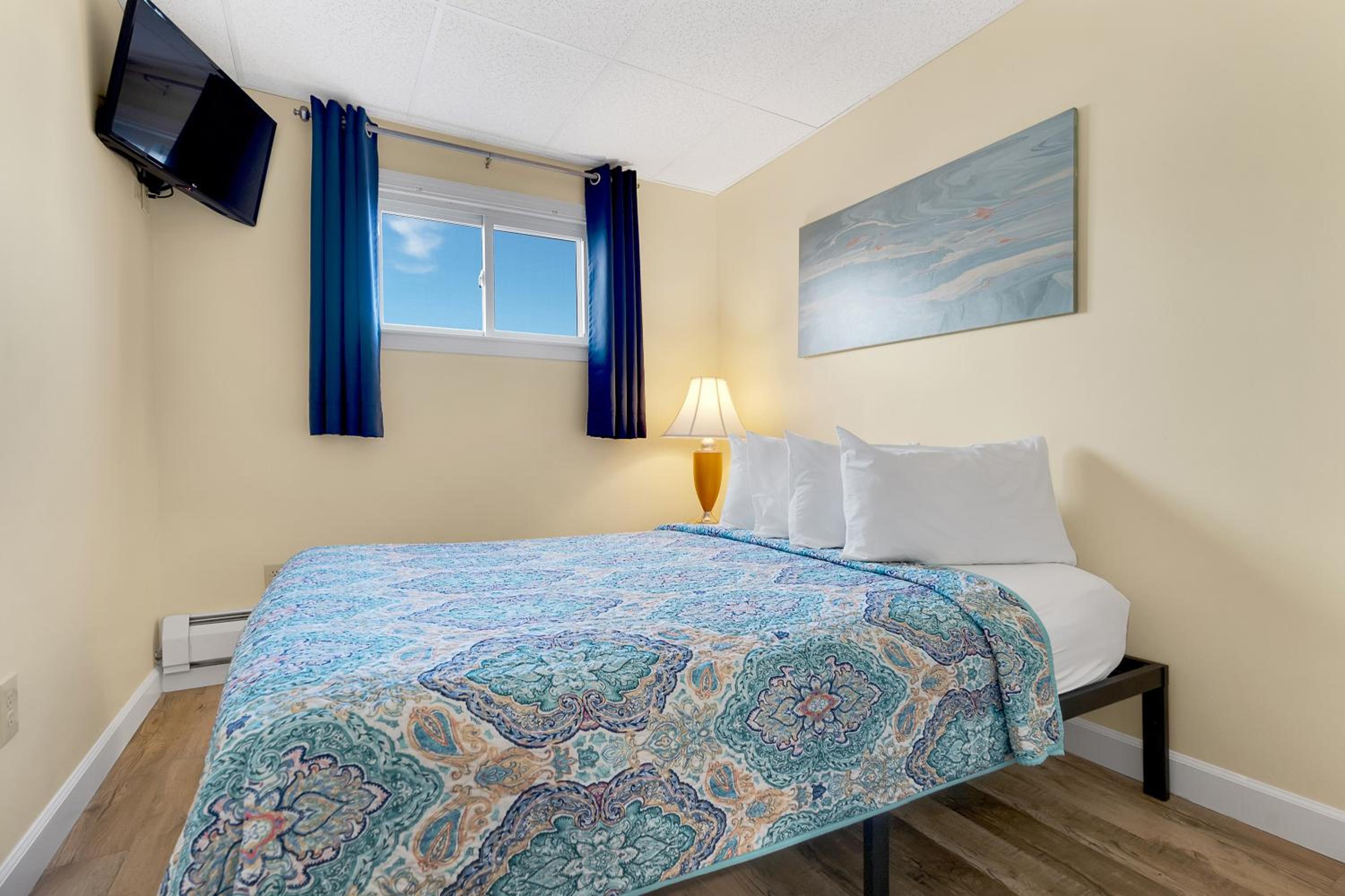 Abellona Inn & Suites